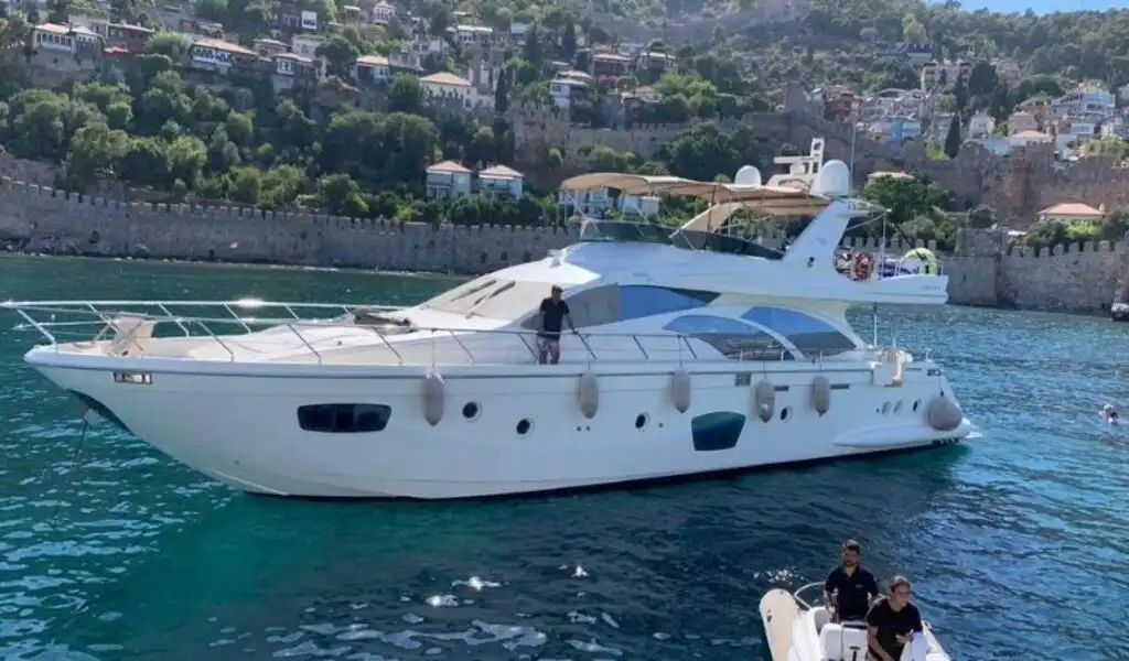 YACHT FOCUS İBİZA PLUS